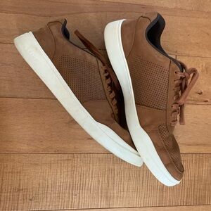 Cole Haan grand crosscourt modern perferated sneaker No C 33980